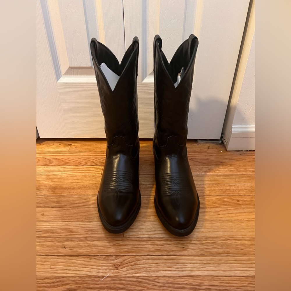 Black Men’s Cowboy Boots 🤠